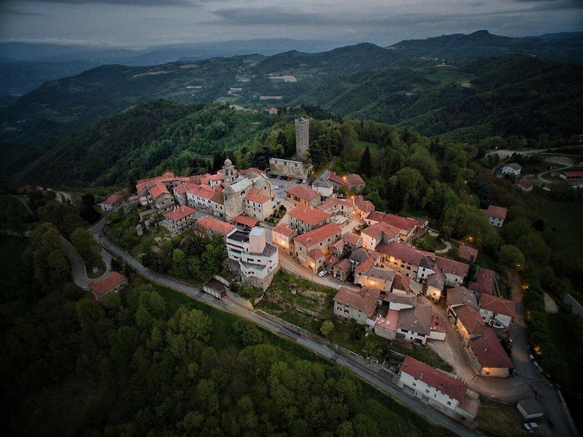 Albergo Del Bramante Roccaverano ภายนอก รูปภาพ